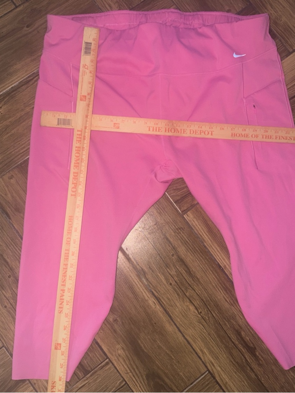 Nike Women’s Universal Medium Support High Waist BrightLeggings with Zip Pocket - Picture 2 of 6